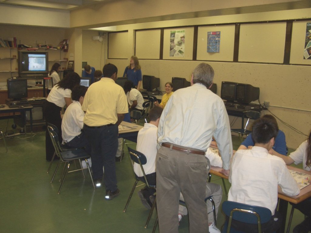 thgradestudentsplayingcjumpgame4.jpg